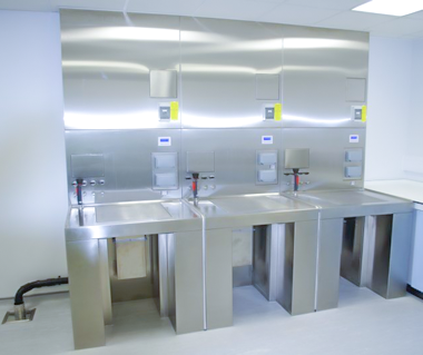 ventilated-tables-3-station
